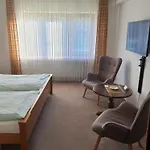 Pension-gaestehaus Waldhof 3*