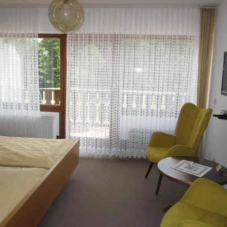 Pension-gaestehaus Waldhof ヴィンターベルク