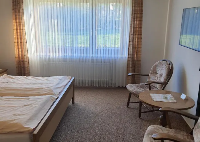 ゲストハウス Pension-gaestehaus Waldhof